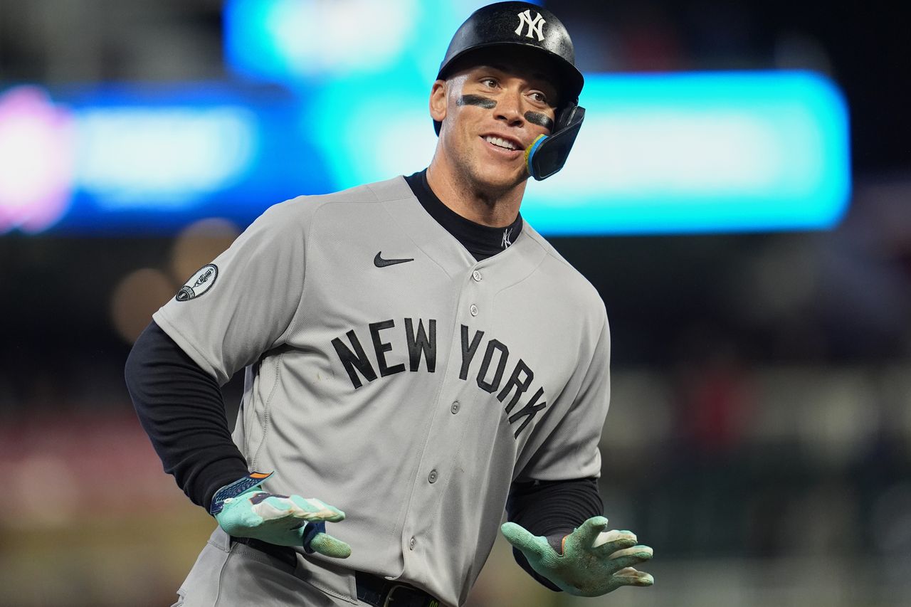 Aaron Judge's first home run in four months powers Yankees to postseason berth