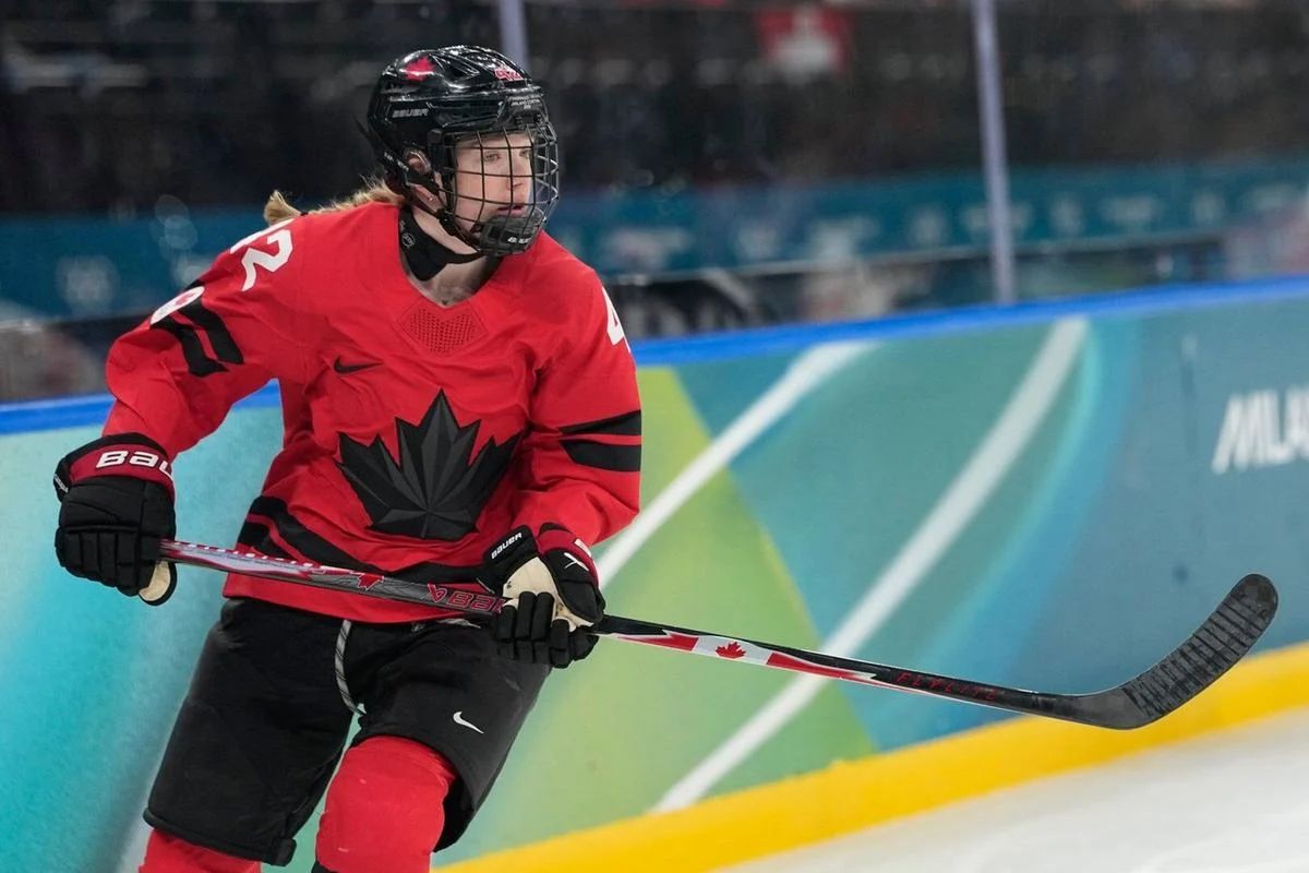 Claire Thompson retires from hockey to pursue medical career