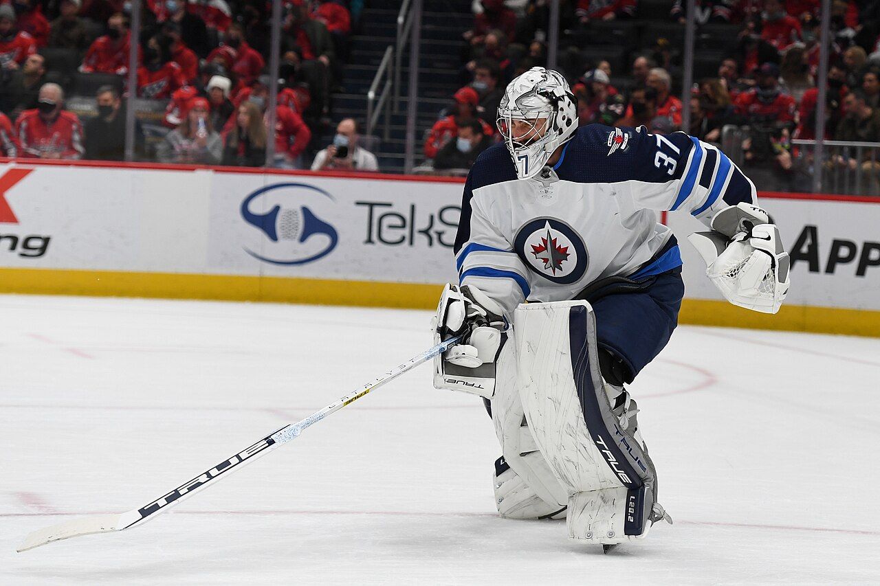 Connor scores twice as Jets beat Red Wings for first win