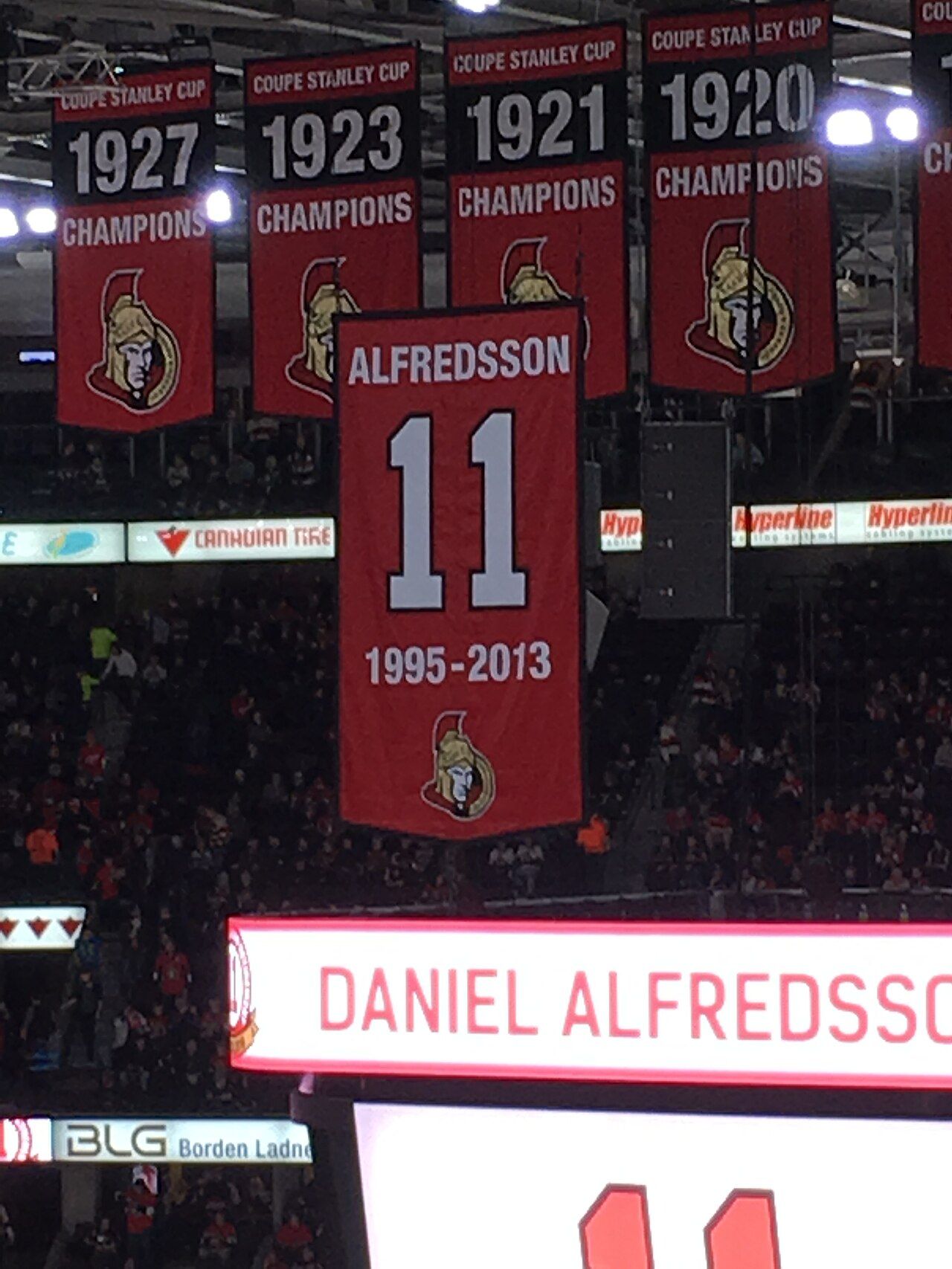 Daniel Alfredsson faces Senators for first time as Maple Leafs associate coach