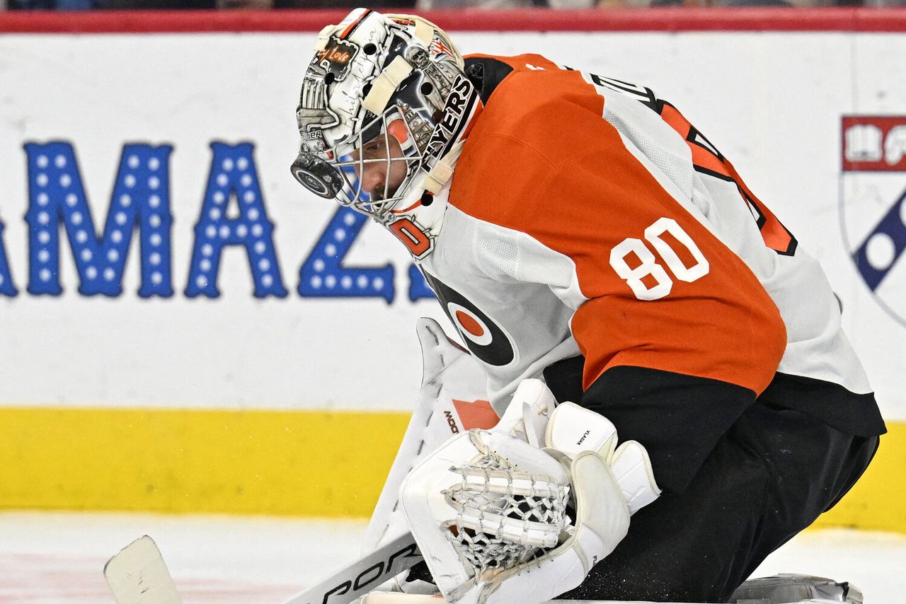 Flyers snap nine-game skid with 3-1 win over Senators