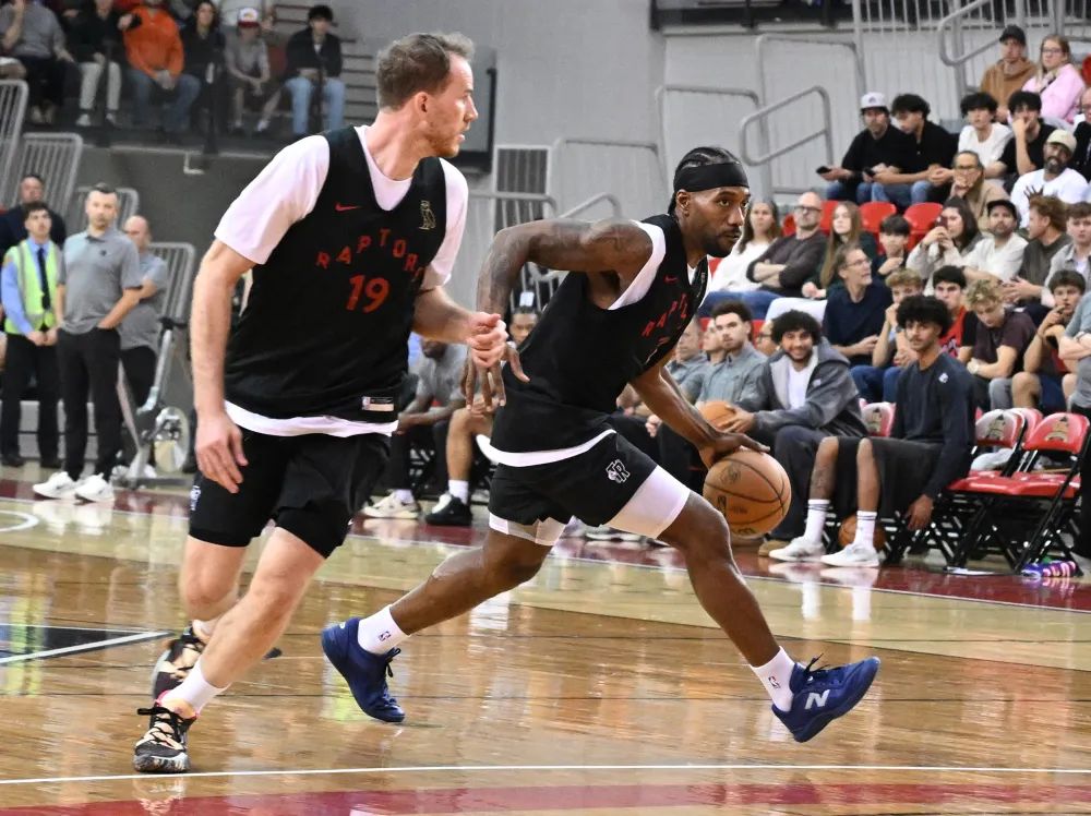 Kawhi Leonard sits out Raptors pre-season opener, likely to miss Vancouver game