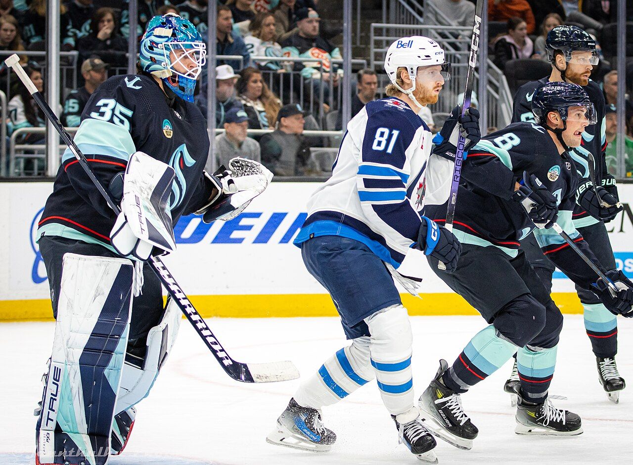 Kyle Connor's late goal lifts Jets past Avalanche in thriller