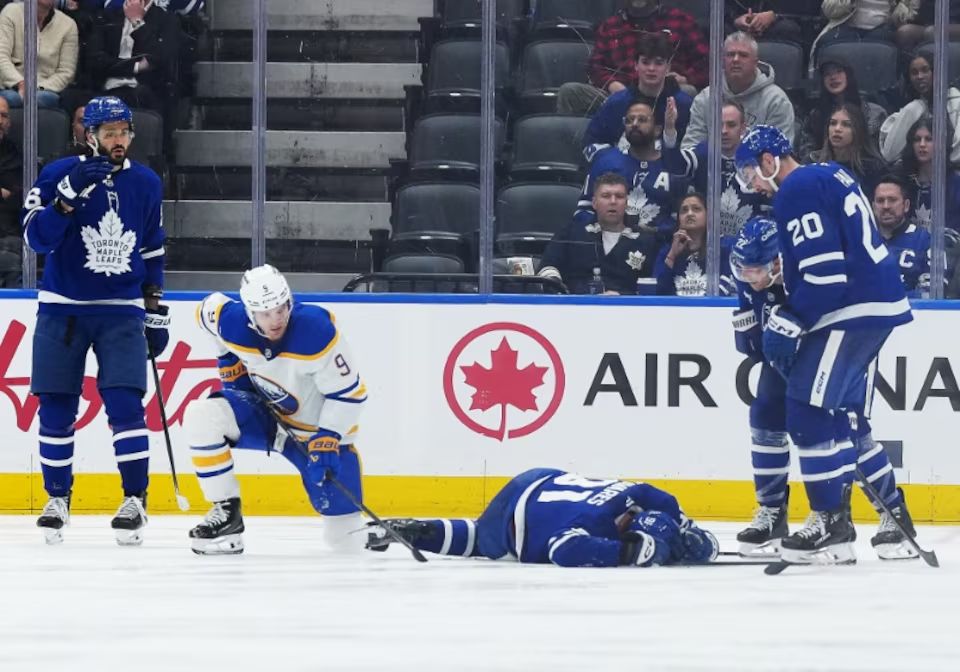 Maple Leafs' John Tavares out week-to-week with lower body injury