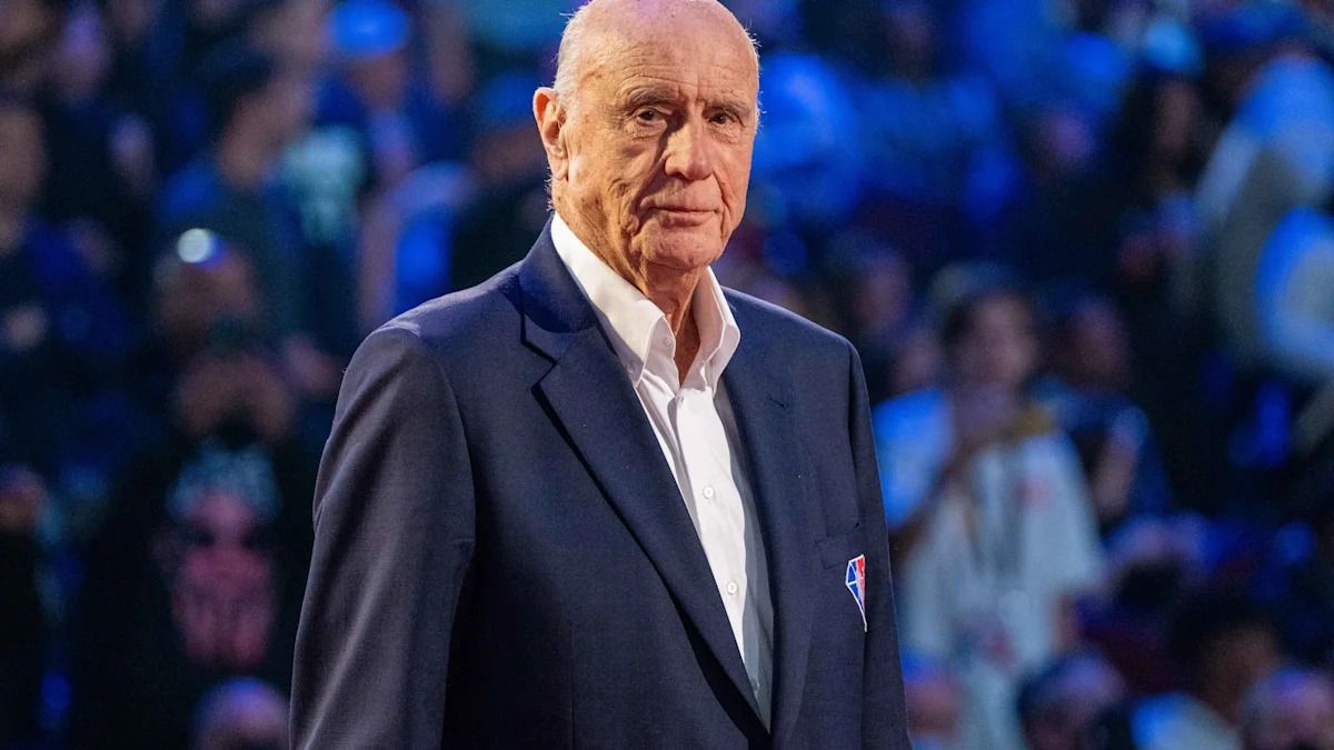NBA Legend Bob Pettit, First Player to Score 20,000 Points, Dies at Age 93