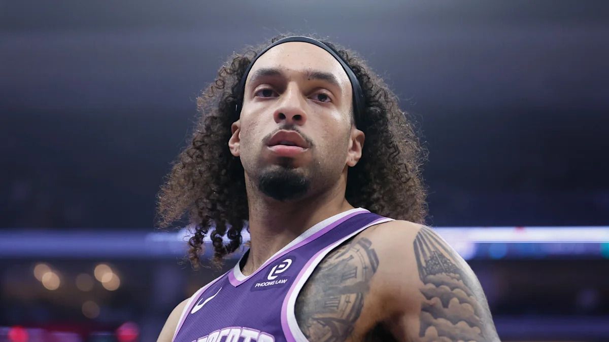 NBA Offseason Update: Clippers' Jones Staying Put, Hawks Waive Carter, Expansion Talks Heat Up Ahead of Key Meetings