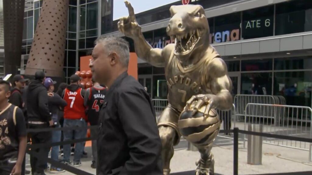 Raptors Unveil Statue Honoring Kyle Lowry Outside Scotiabank Arena