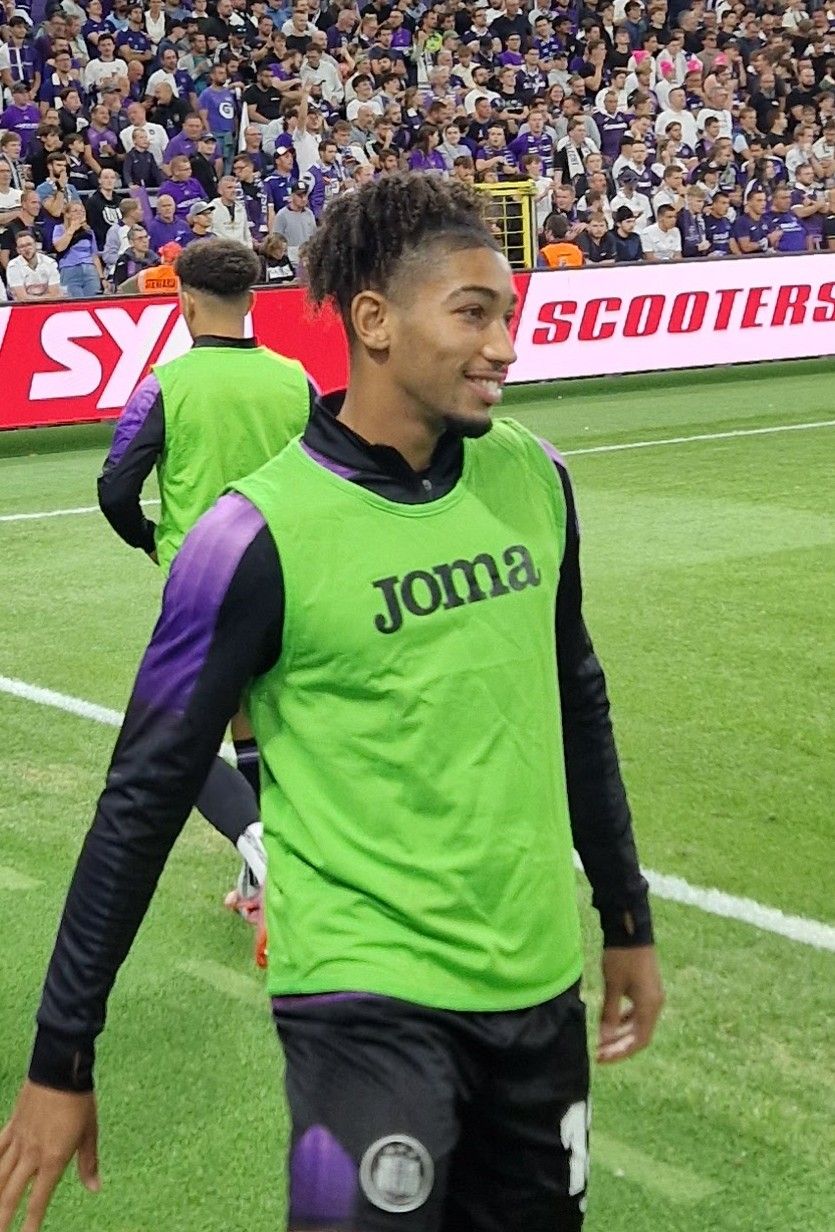 Nathan-Dylan Saliba with RSC Anderlecht in 2025