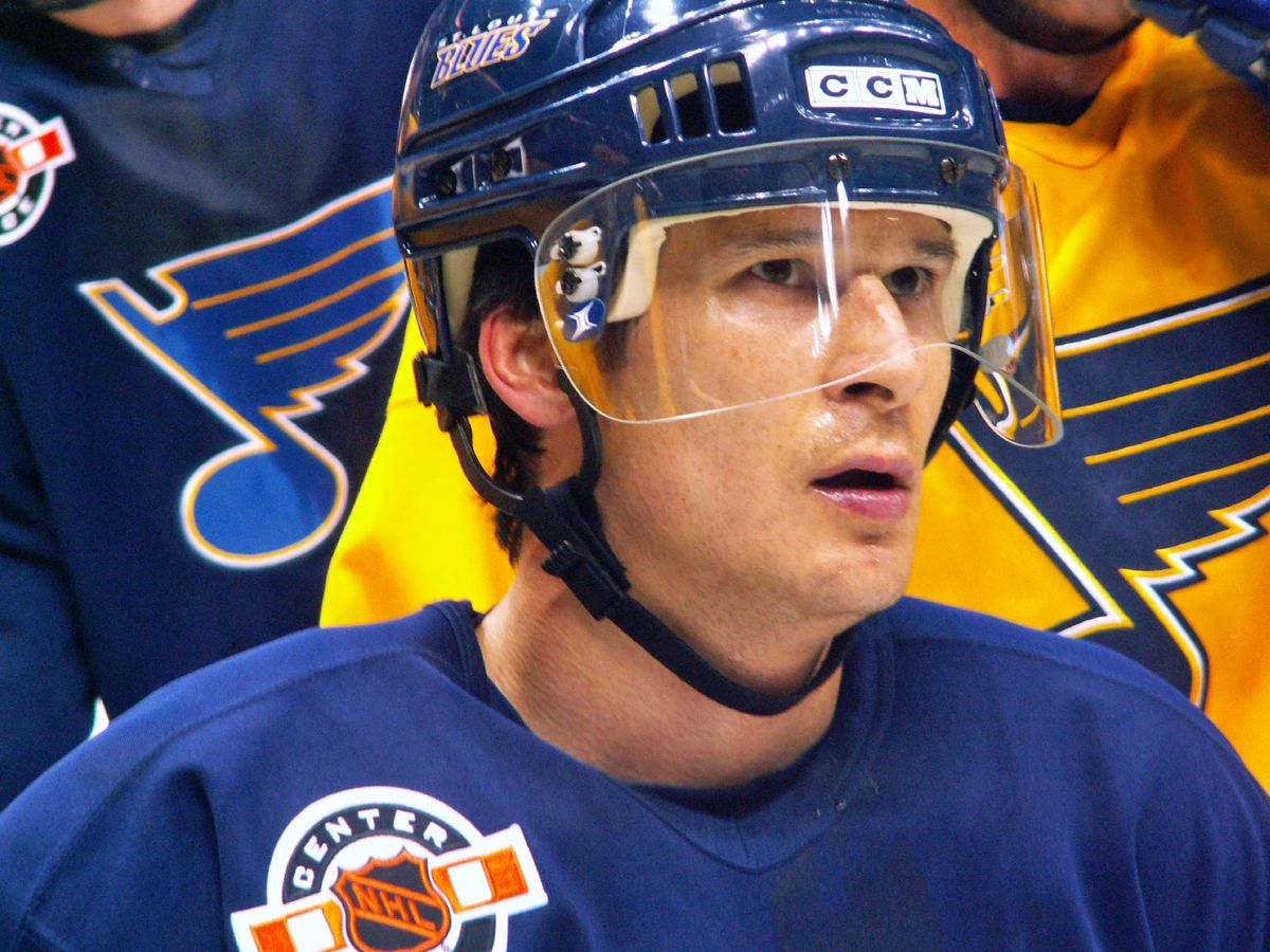 A photo I took of Paul Kariya at the 2008 Blues FanFest.