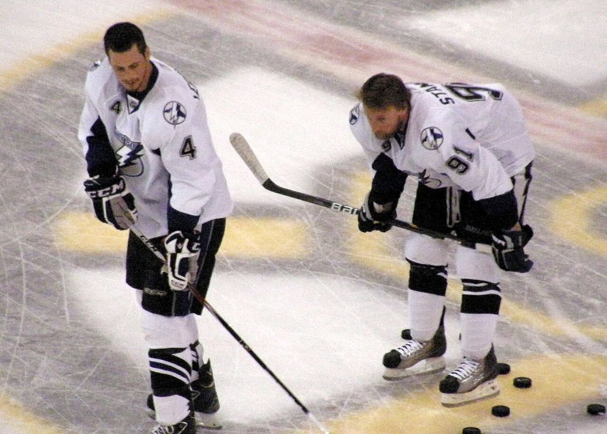 4 Vincent Lecavalier C-TBL, 91 Steven Stamkos C-TBL Eastern Conference Finals, Game 2, May 17, 2011. Tampa Bay Lightning at Boston Bruins, T